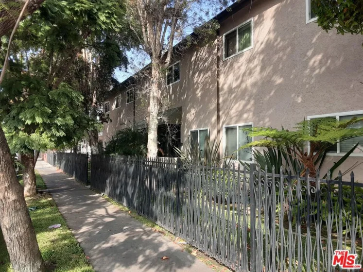 1100 Walnut Avenue #2 photo 1