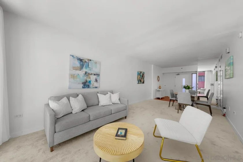 425 W Beech #327 photo 13