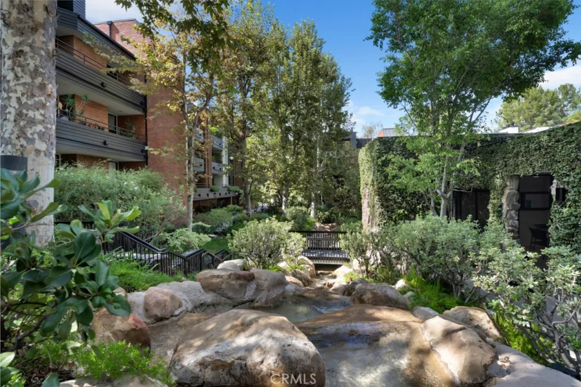 4792 Park Encino Lane #102 photo 27