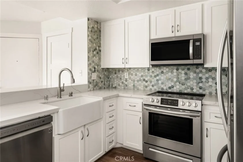 2800 Keller Drive #221 photo 4