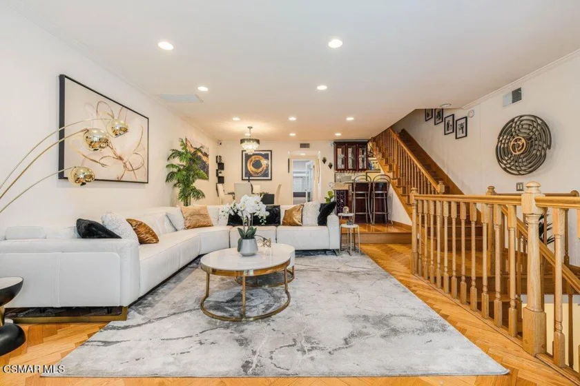 18102 Burbank Boulevard #29 photo 11