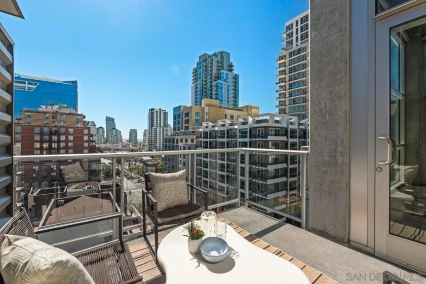 1025 Island Avenue #704 photo 32