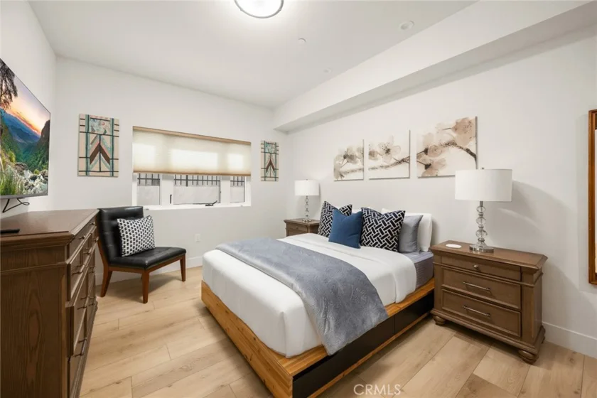 150 S Oak Knoll Avenue #104 photo 10