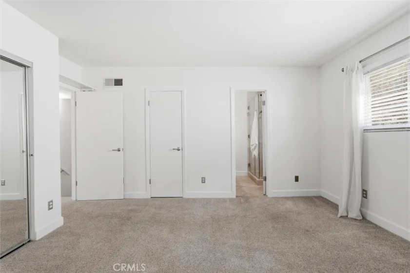 1747 Barry Avenue #106 photo 10
