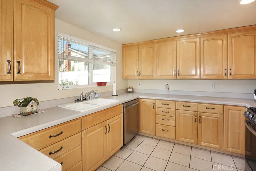 700 E Taft #22 photo 5