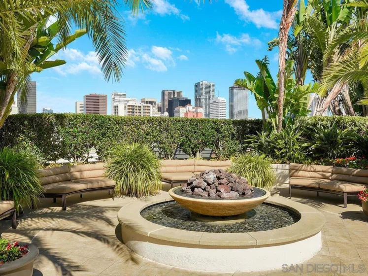 100 Harbor Drive #906 photo 29