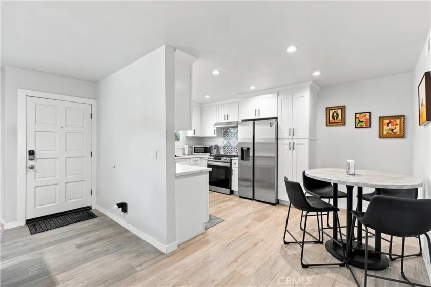 5354 Lindley Avenue #209 photo 15