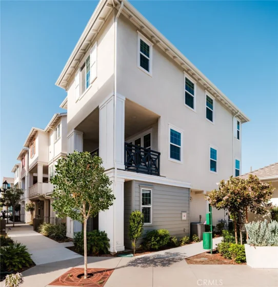 1090 N Anaheim Boulevard #2 photo 1