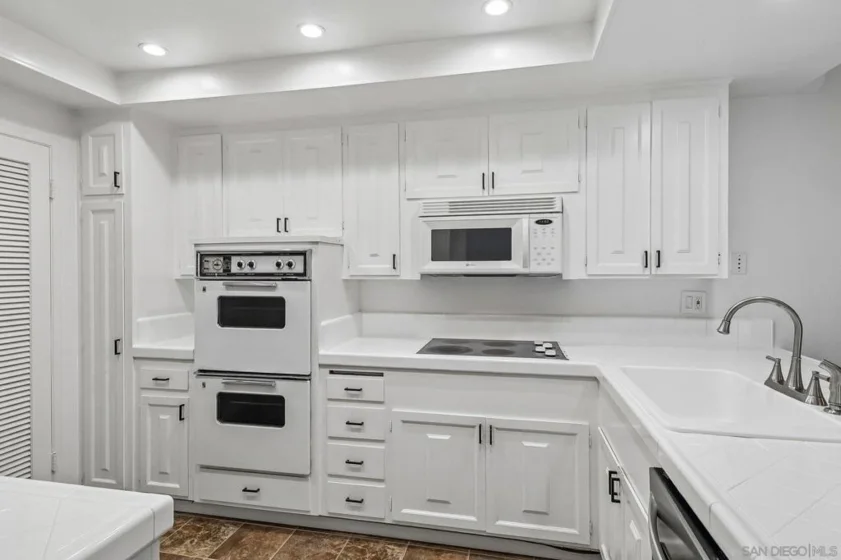 5236 Mount Alifan photo 3