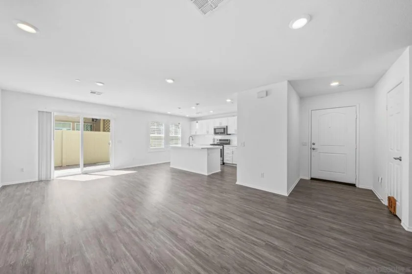 41917 Zafra Street photo 18