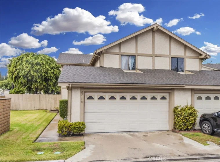 8511 Devon Lane photo 1