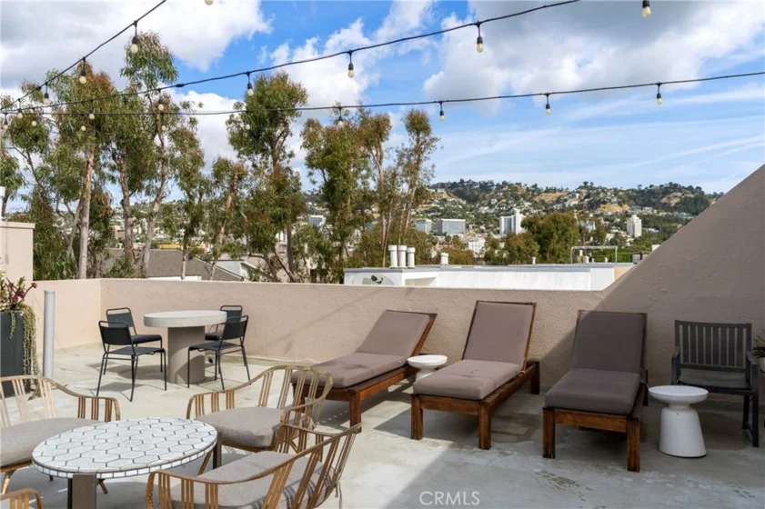740 N Kings Road #208 photo 19