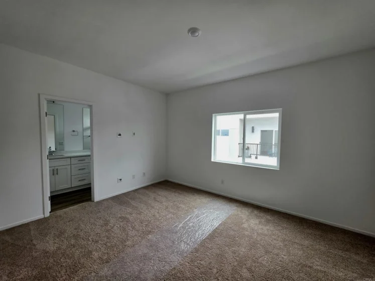 4954 Ocean View Boulevard photo 14