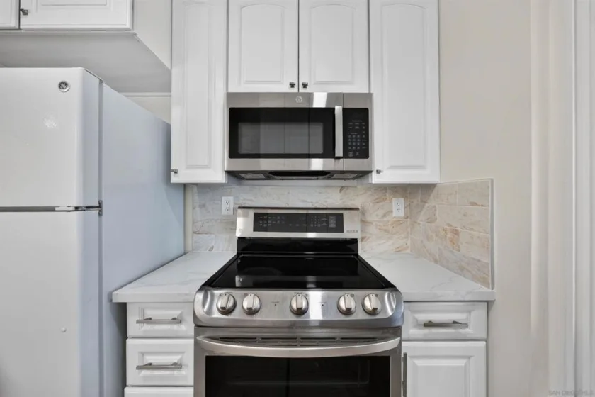 8318 Panorama Ridge Court photo 9