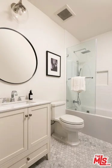 928 N Croft Avenue #303 photo 22