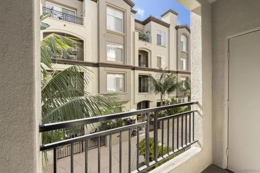 9263 Regents Road #B204 photo 11