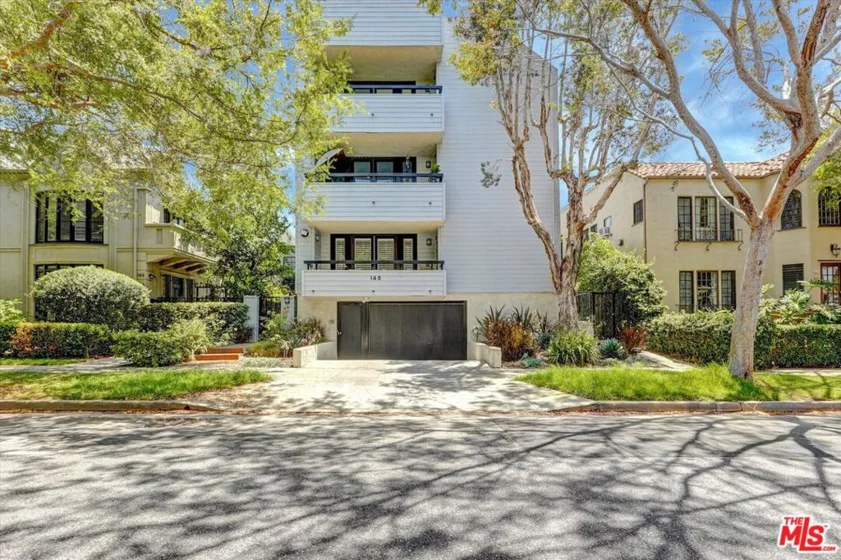 148 S Crescent Drive #101 photo 45