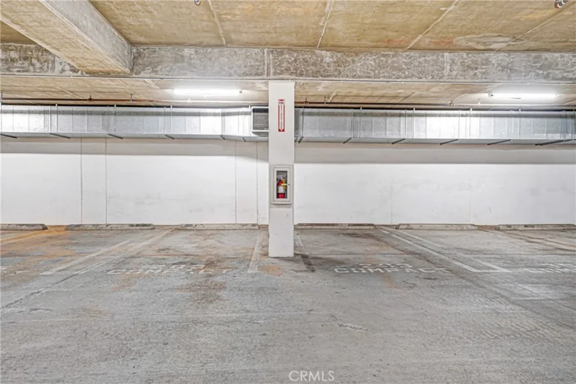333 N Hill Avenue #203 photo 19