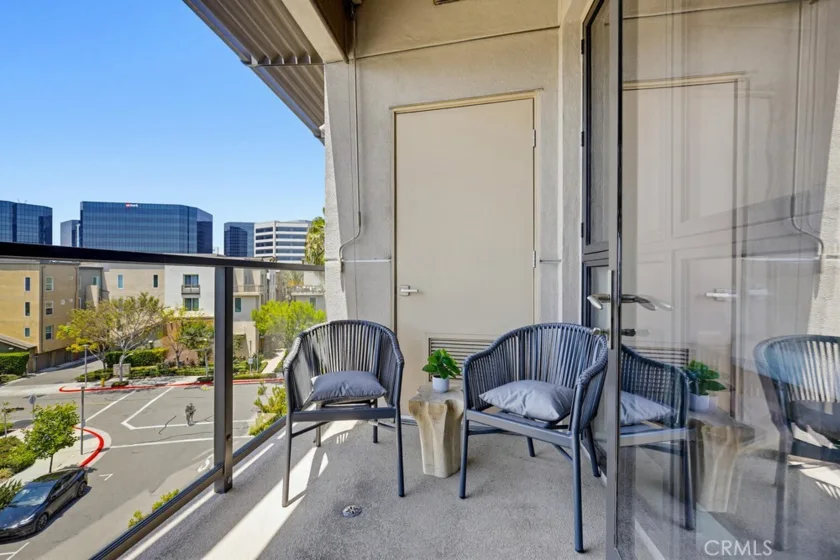 402 Rockefeller #406 photo 25