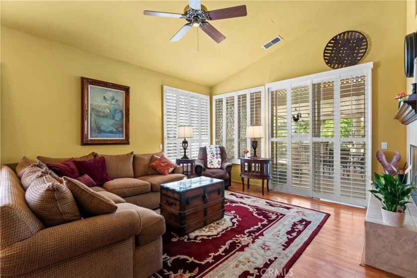 40145 Colony photo 13