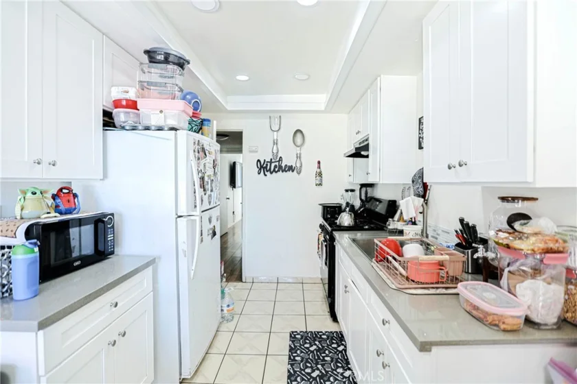 1400 W Warner photo 9
