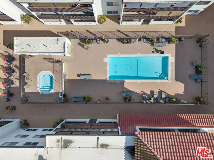 5334 Lindley Avenue #340 photo 9