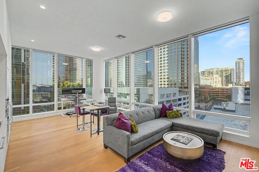 877 Francisco Street #806 photo 2