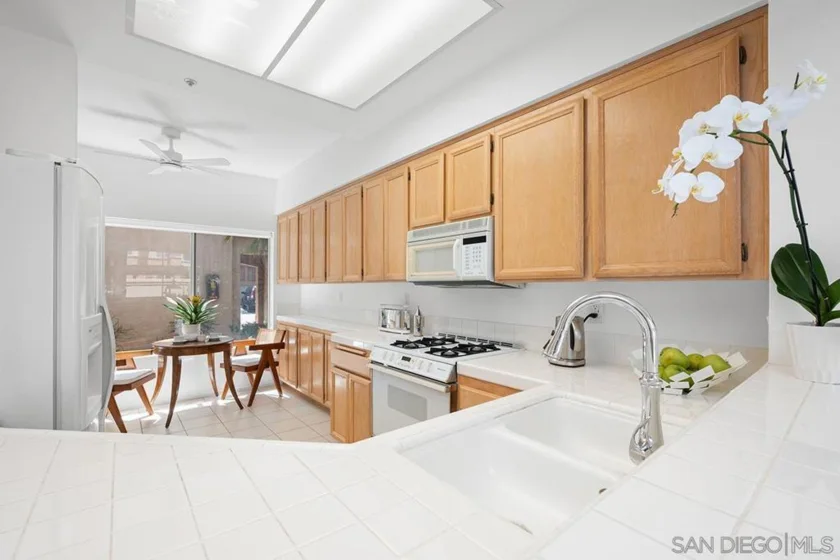 11382 Via Rancho San Diego #D photo 11