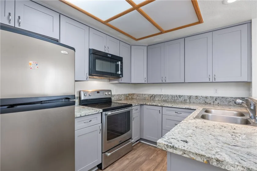 21605 Fernbrook photo 25