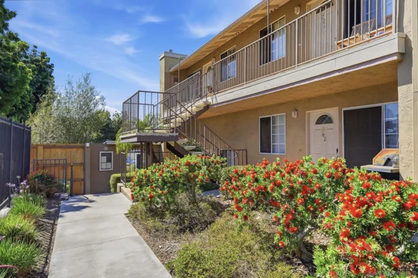 4775 Seminole Drive #201 photo 11