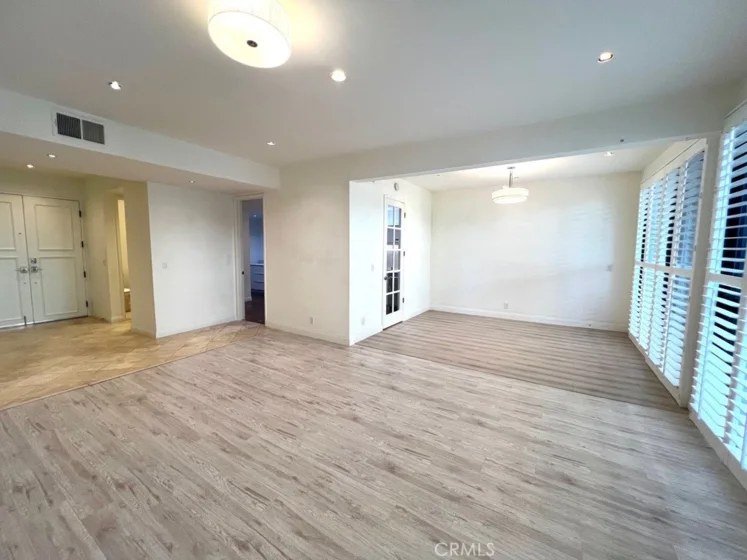 700 S Lake Avenue #111 photo 11