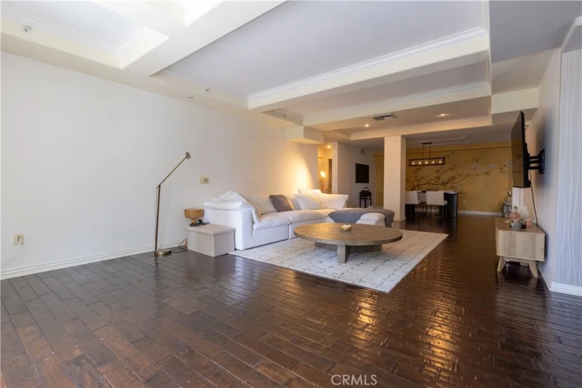 10795 Wilshire Boulevard #402 photo 18