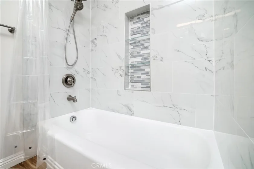 1405 E 1st #10 photo 17