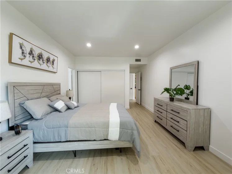1944 Glendon Avenue #209 photo 42