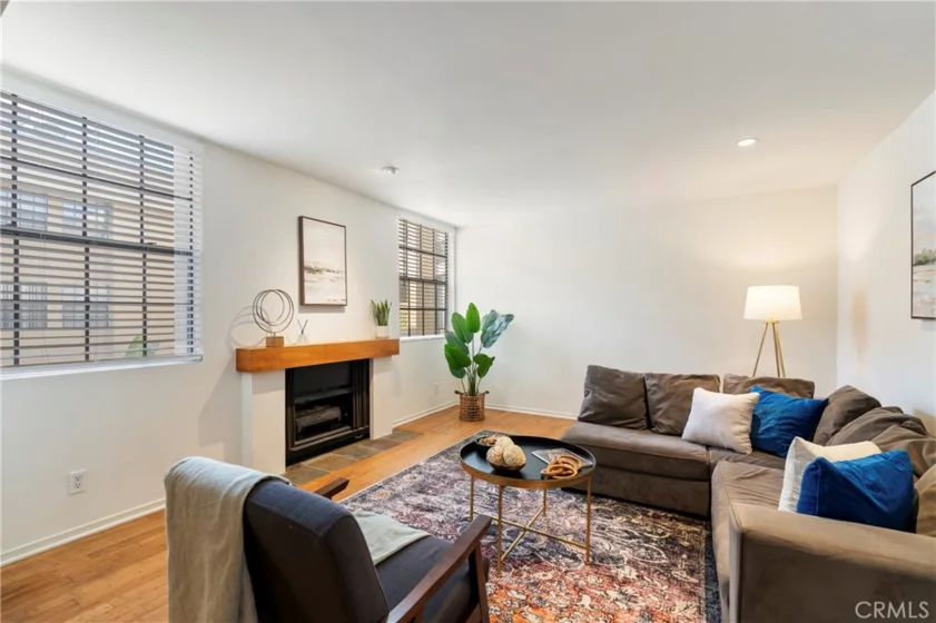 740 N Kings Road #208 photo 5