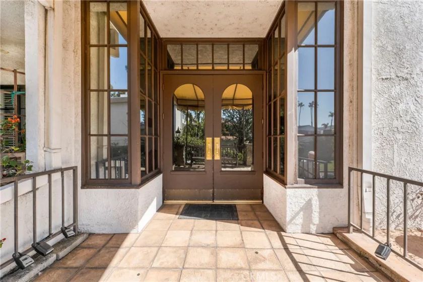 4324 Troost Avenue #304 photo 1