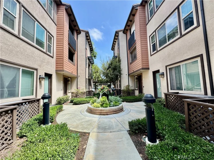 1391 Clementine Way photo 8