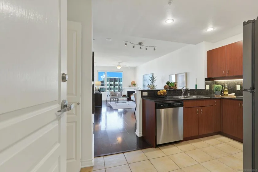 300 W Beech Street #805 photo 20