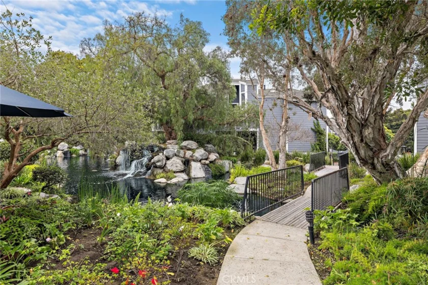 8206 Bridgepoint #206 photo 32