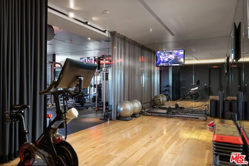 6250 Hollywood Boulevard #6K photo 18