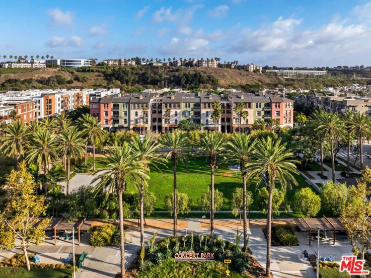 5400 Playa Vista Drive #14 photo 30