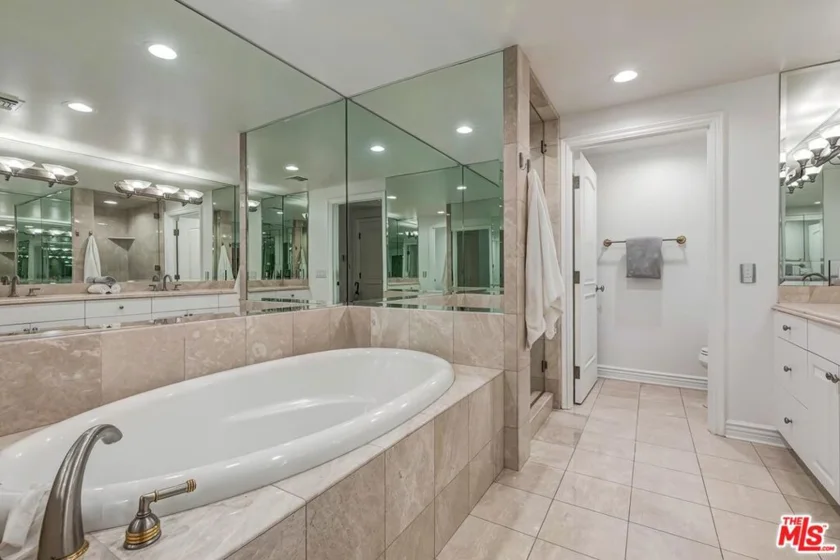 430 N Oakhurst Drive #202 photo 17