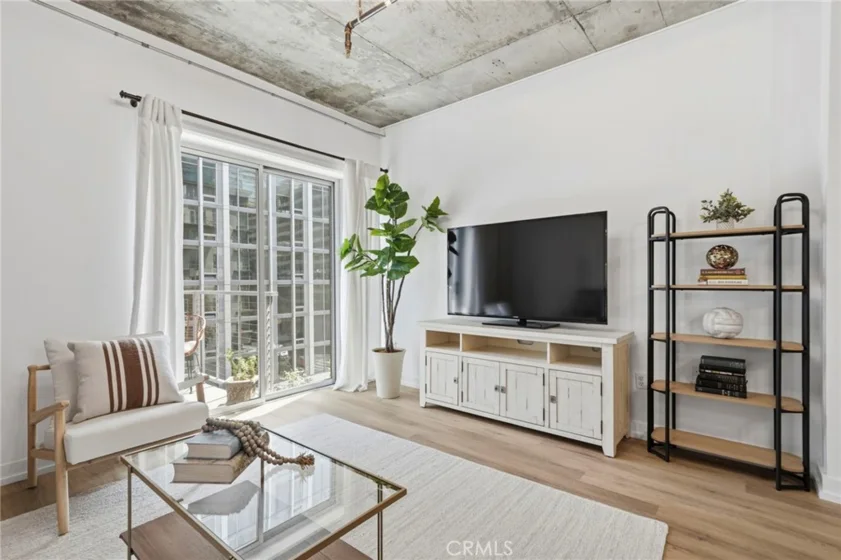 645 W 9th Street #424 photo 32