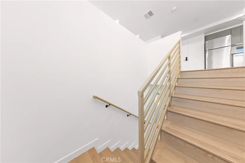 176 N Catalina Avenue #404 photo 14