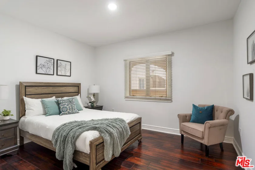 5057 Maplewood Avenue #202 photo 14