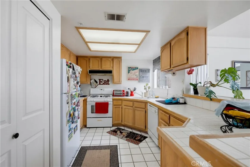4581 Warner #302 photo 13