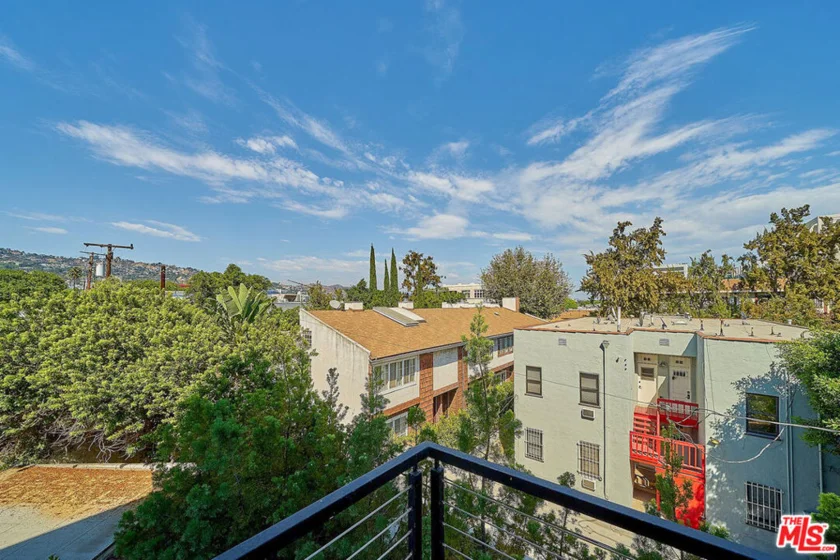 132 N Swall Drive #301 photo 16