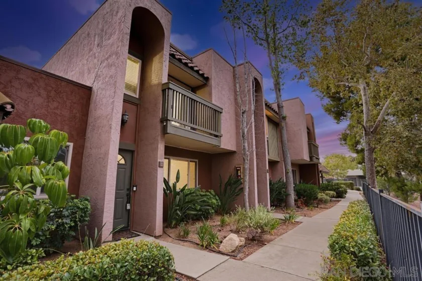 1451 N Broadway #B photo 1