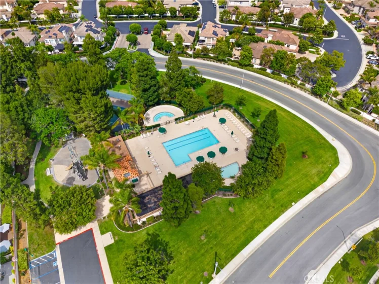 2329 Sunningdale photo 33