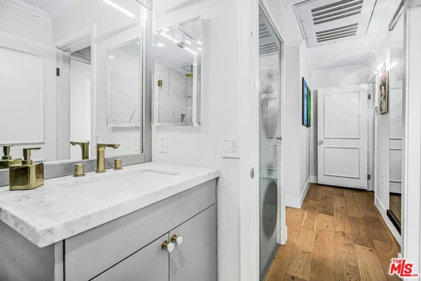 10751 Wilshire Boulevard #801 photo 12